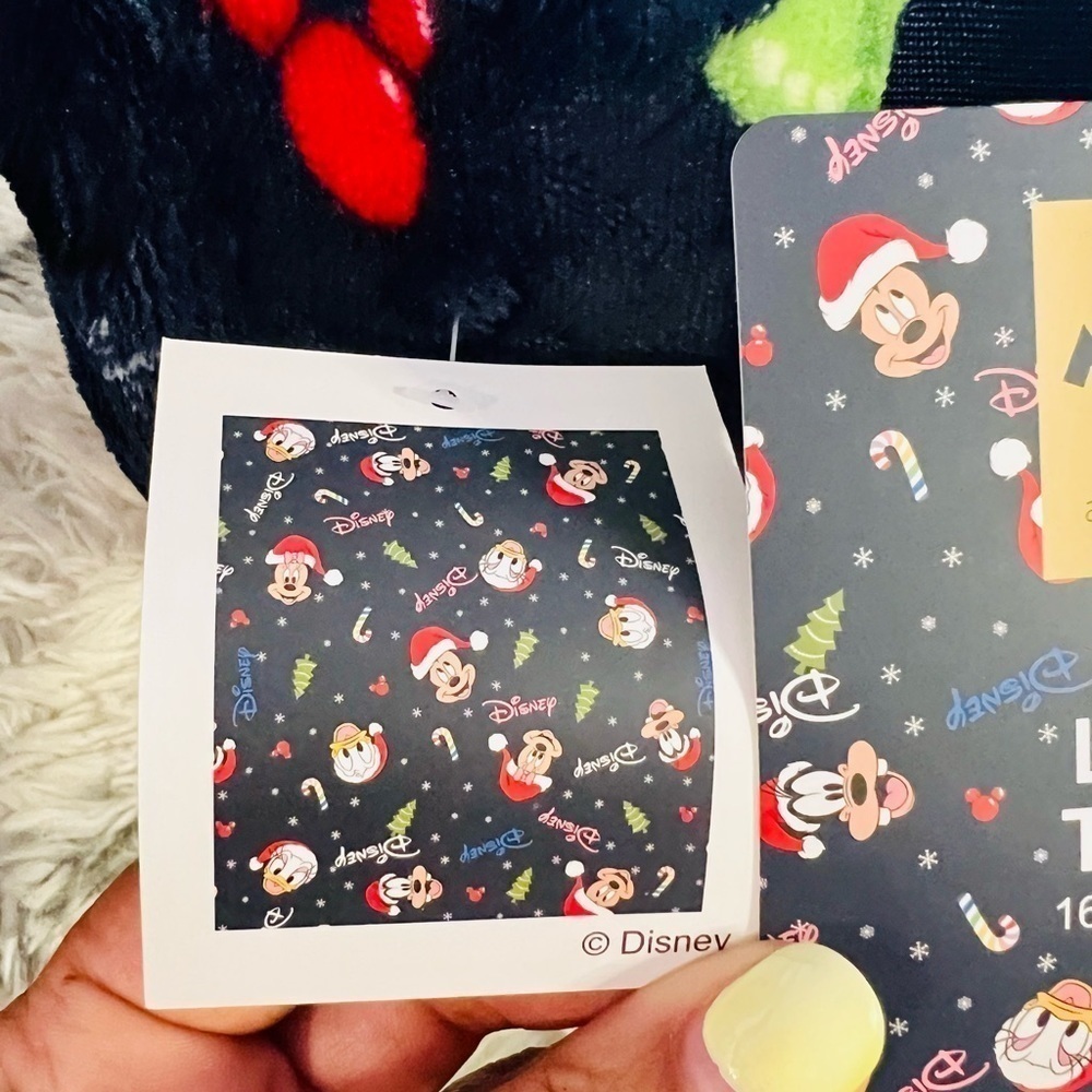 𝅺disney Primark Mickey and Friends large throw - Picture 4 of 6
